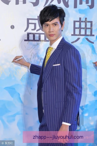 鲍春来场外形象塑造，综艺曝光与商业代言双线